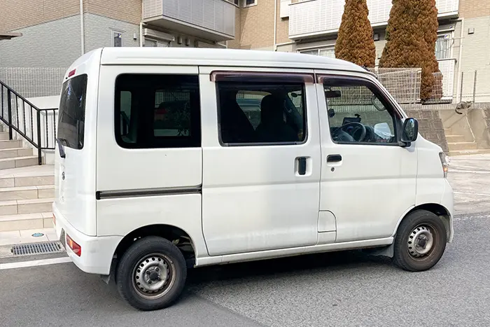 配送サービスのトラック