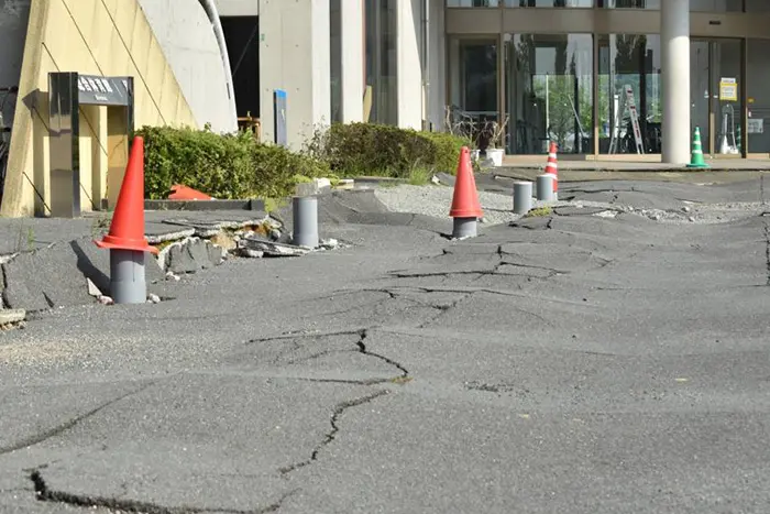 分裂した道路